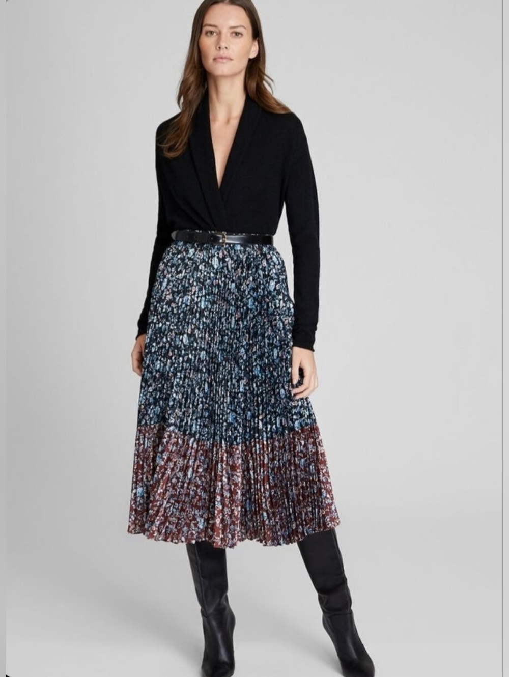 Club Monaco Pleated A-Line Midi Skirt in Navy and Burgundy Floral